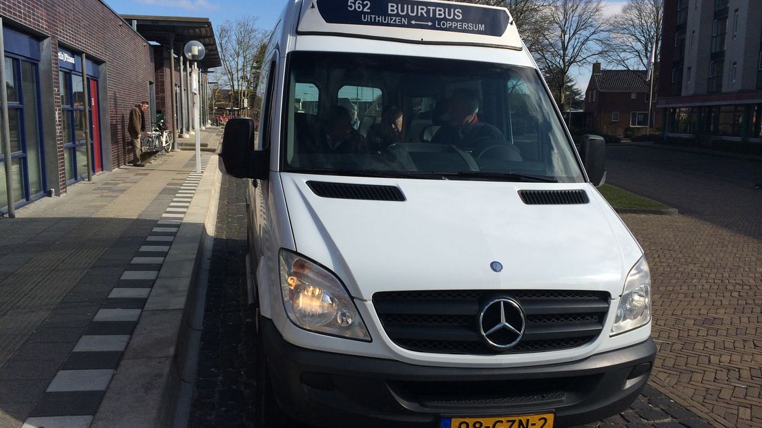 De vrijwilligersstreekbus van Loppersum naar Uithuizen