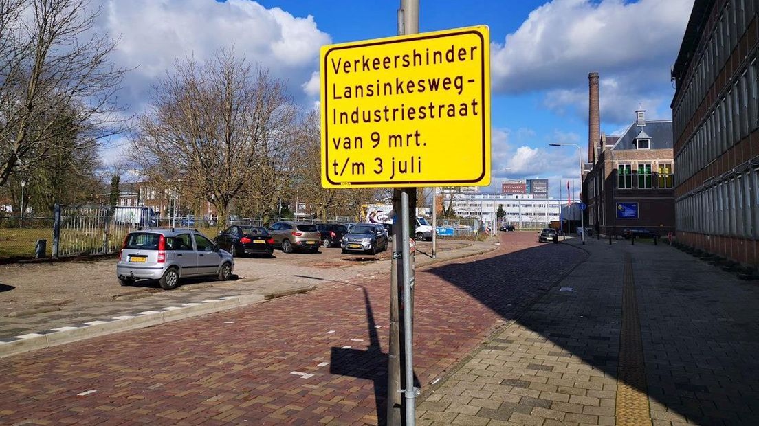 Kruising op de Industriestraat wordt afgesloten