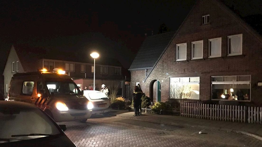 Brandweer doet metingen in Almelo