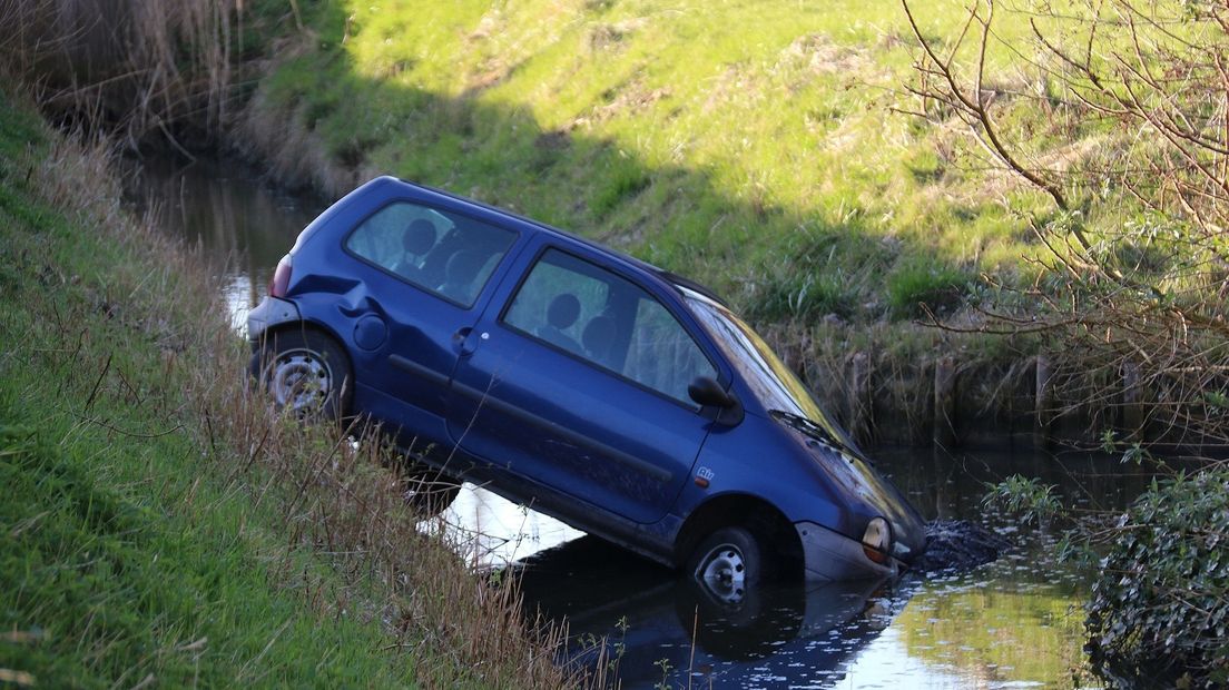 Auto Belandt In De Sloot Bij Kortgene - Omroep Zeeland