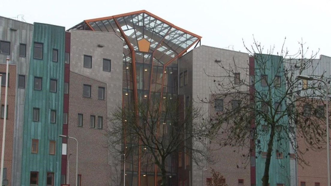 Isala heeft wereldprimeur met implantatie kunstpees