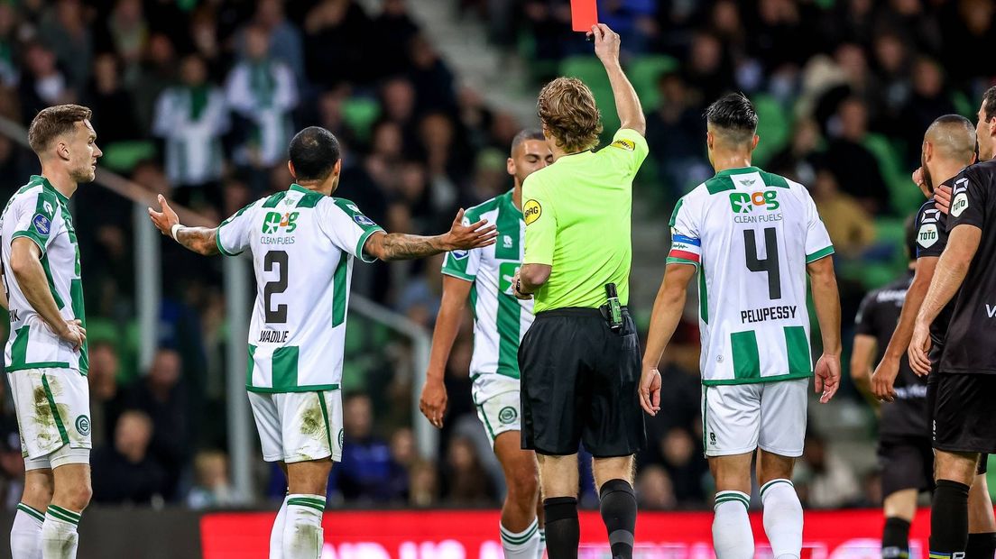 Balker krijgt de rode kaart voorgehouden
