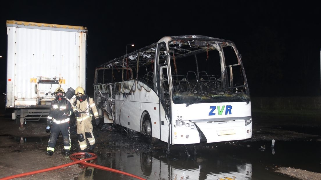 Weer touringcar uitgebrand in Kloosterzande
