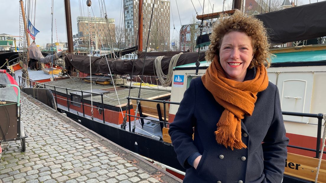 Havenmeester Christa Beuker van de Oosterhaven
