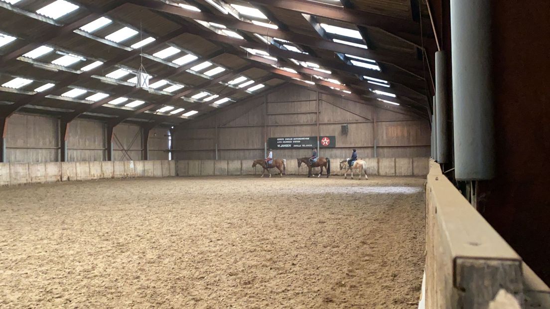 Paardrijles bij Manege Zwolle