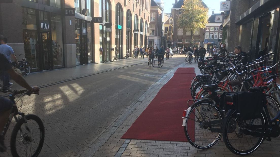 Een rode loper in Stad