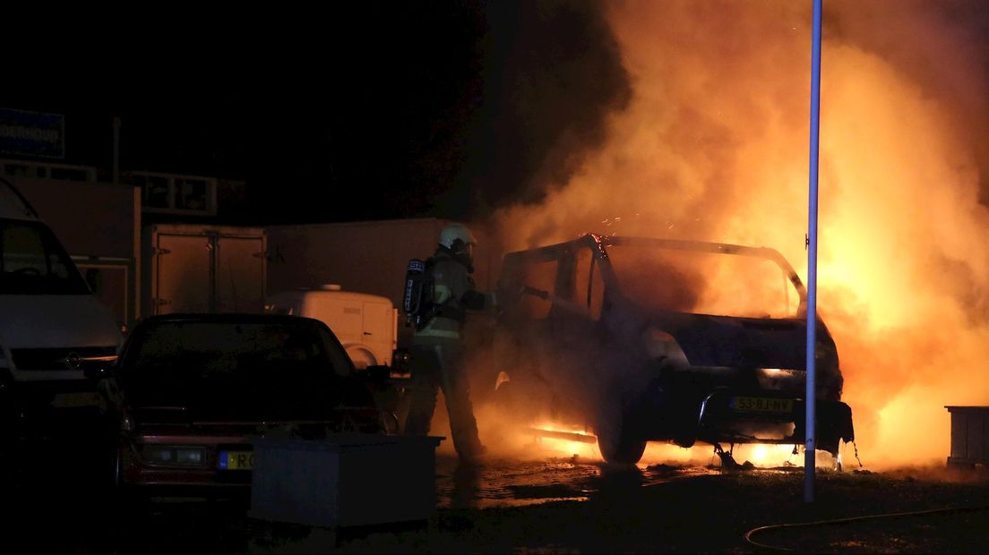 Brand op het terrein van een garagebedrijf in Westerhaar