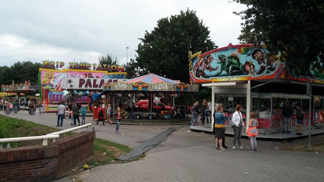 In Borculo was er vrijdag ook geen muziek en geen lichtshow op de kermis, maar dat kwam toen doordat de stroom uitviel.