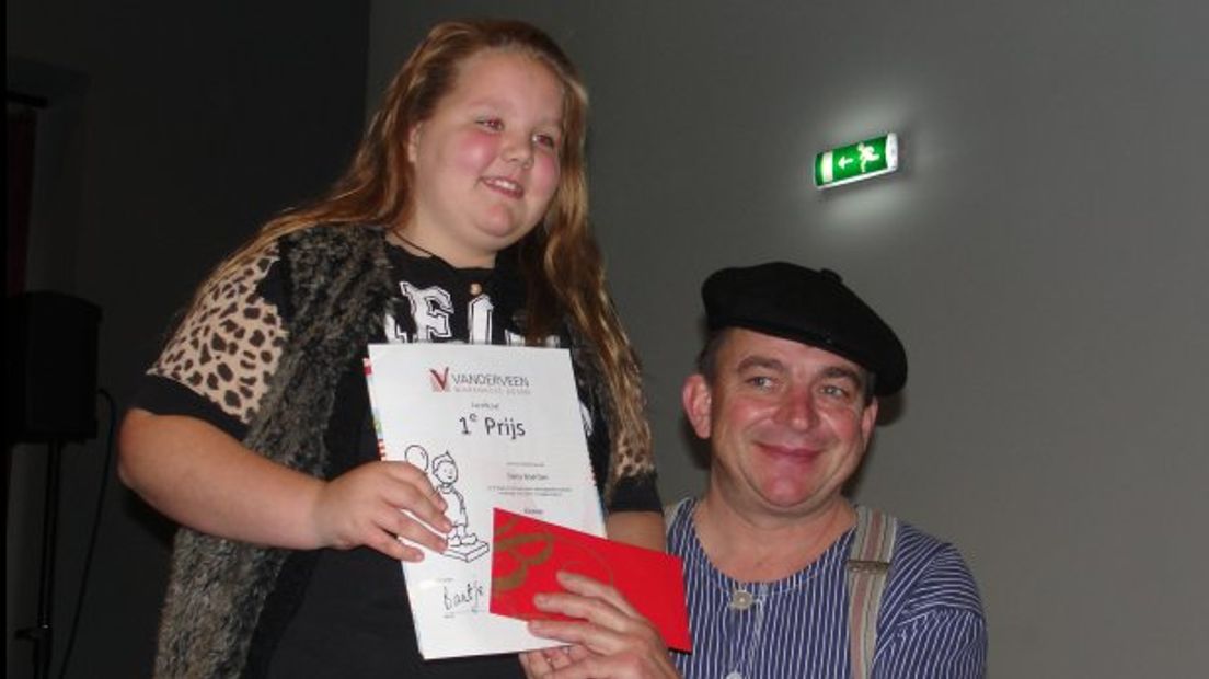 Dana Boertien met haar prijs