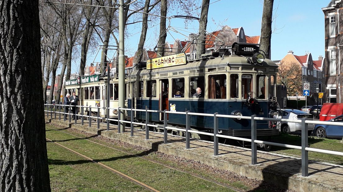 Historische trams in Den Haag.