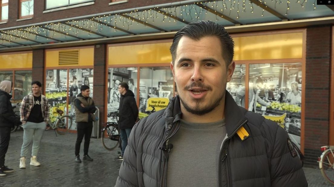 Mehmetali Görmez (21) weet de oplossing wel: een Cruyff Court.