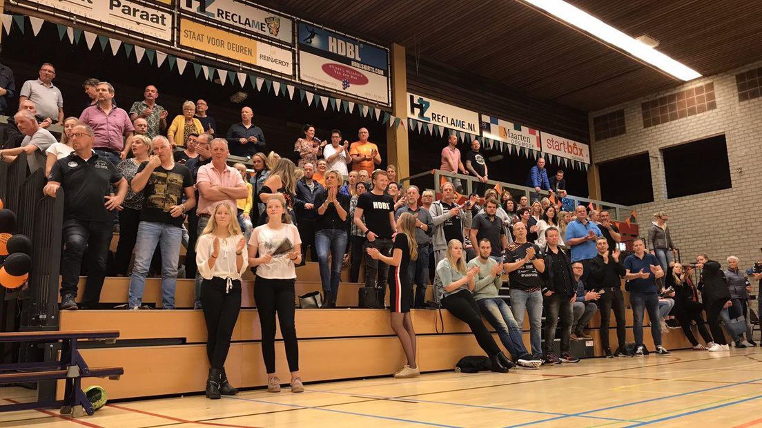 De sporthal zat vol met supporters (Rechten: RTV Drenthe/Stijn Steenhuis)