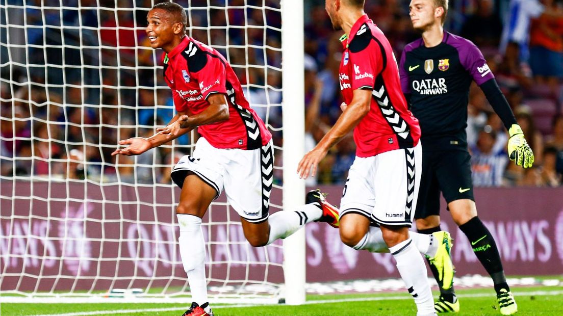 Deyerson scoort na veertig minuten, Cillessen heeft het nakijken (foto ANP)