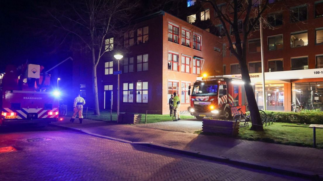 De brandweer bij het Oosterparkheem