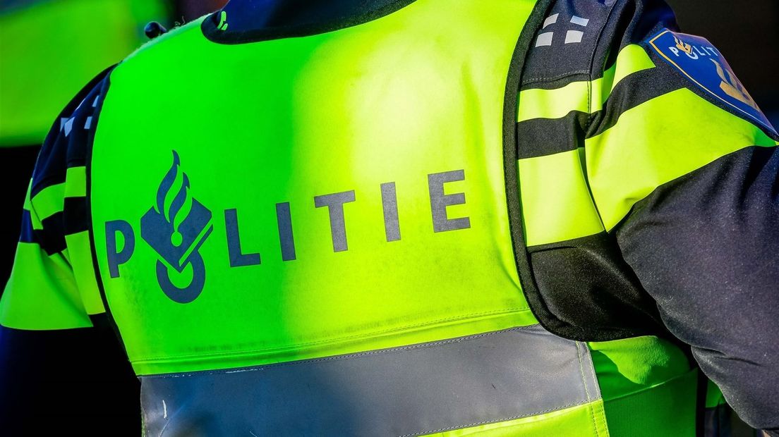 De politie heeft de jongen aangehouden.