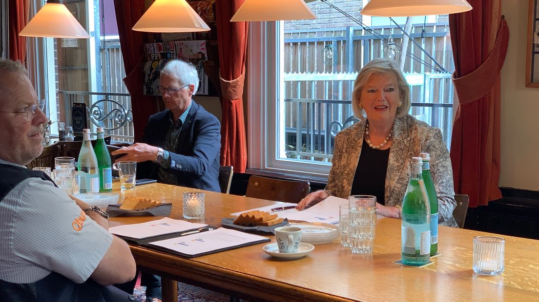 Demissionair staatssecretaris Ankie Broekers-Knol sprak in juli ook al met de chauffeurs