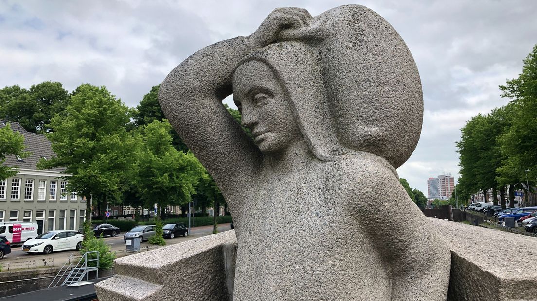 Een beeld van Willem Valk in de stad Groningen