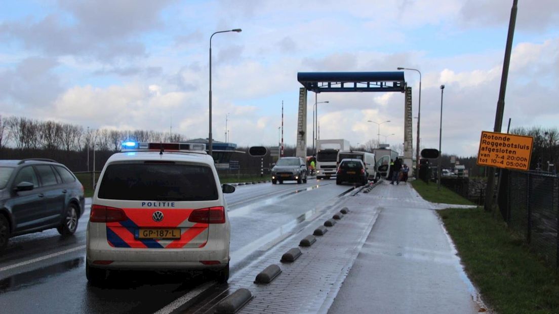 File na ongeluk bij Roggebotsluis