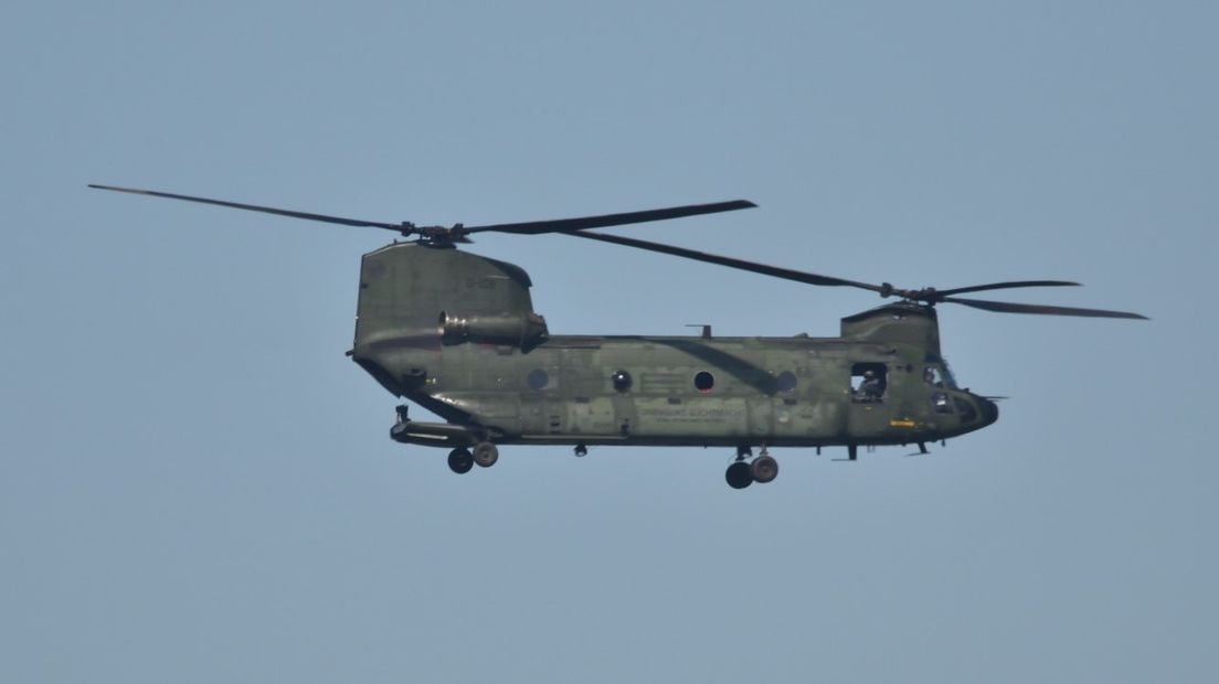 Hoort u woensdagavond ook al een hele tijd een helikopter boven uw hoofd cirkelen? Dat klopt! Verschillende militaire eenheden zijn aan het oefenen in de omgeving van Rheden en Deelen.