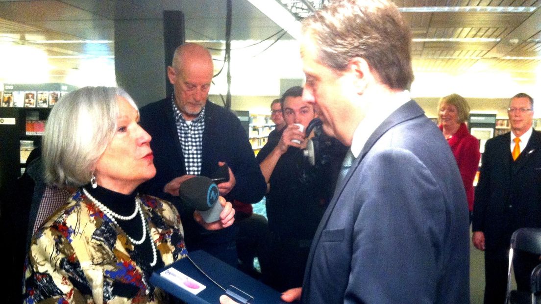 Pechtold krijgt petitie