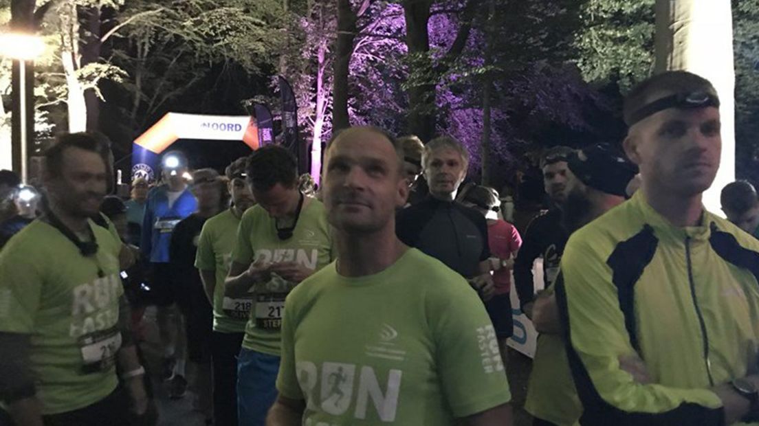 De Airport Night Run in Eelde trok dit jaar zo'n 1.500 deelnemers