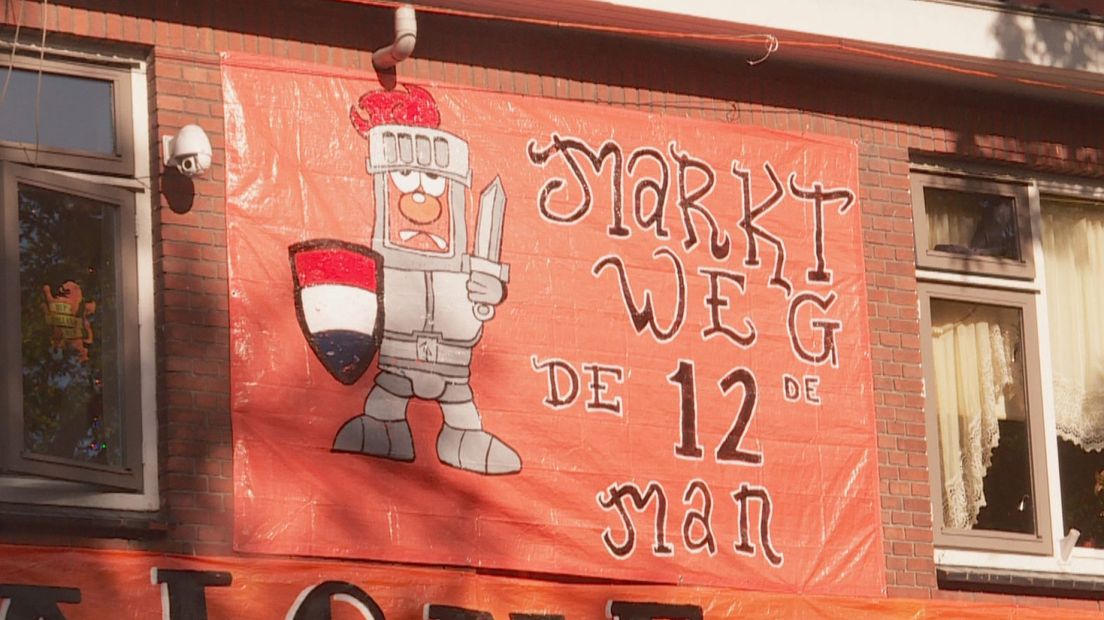Nu al oranjegekte op de Marktweg in Den Haag