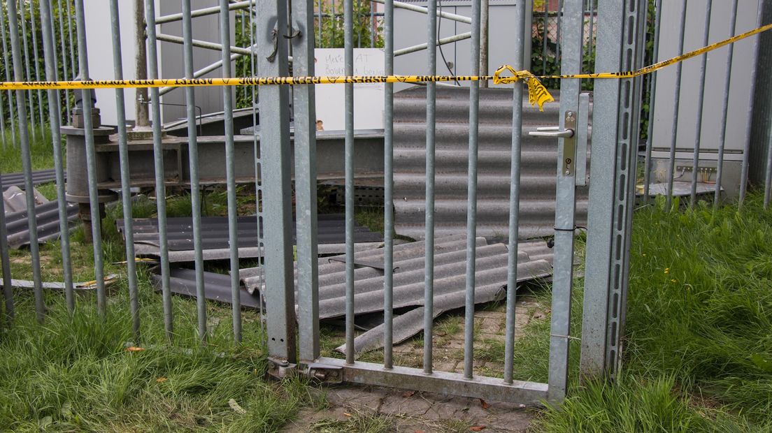 Asbestafval bij zendmast in Dedemsvaart