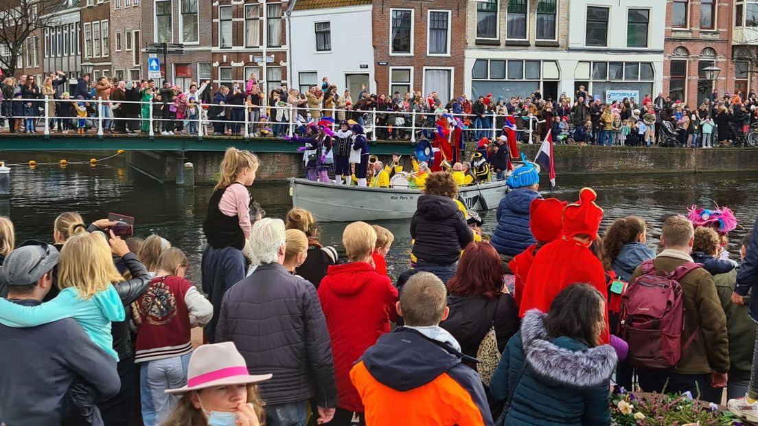 In Leiden wordt het publiek alvast opgewarmd