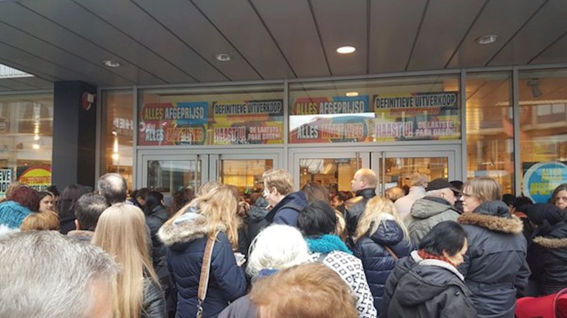 Dringen voor de deur in Hengelo