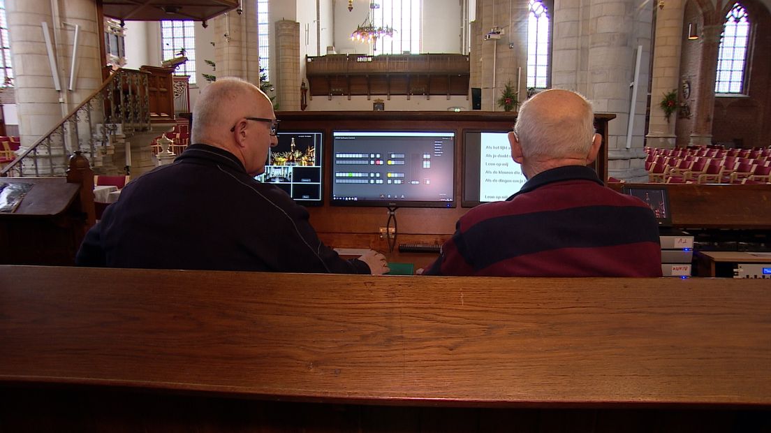 Trend in de kerk: thuis live meekijken (video)