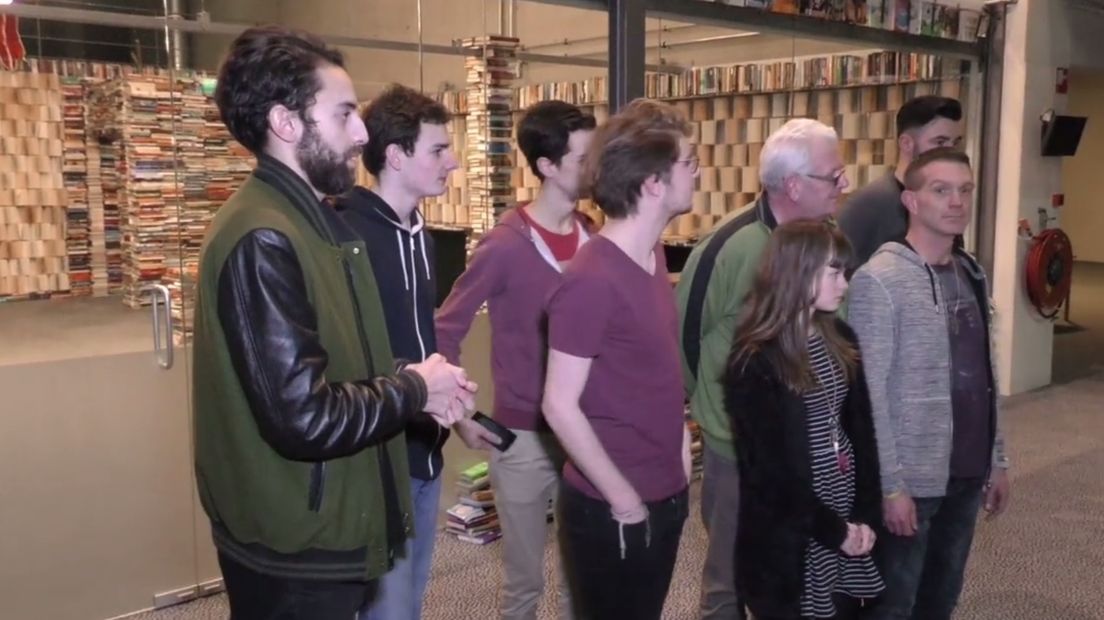 Deelnemers filmwedstrijd presenteren hun idee
