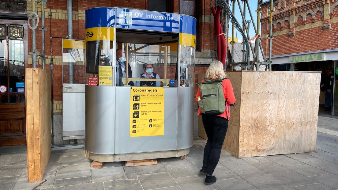 Mensen met een beperking hebben moeite hun weg te vinden op station Groningen