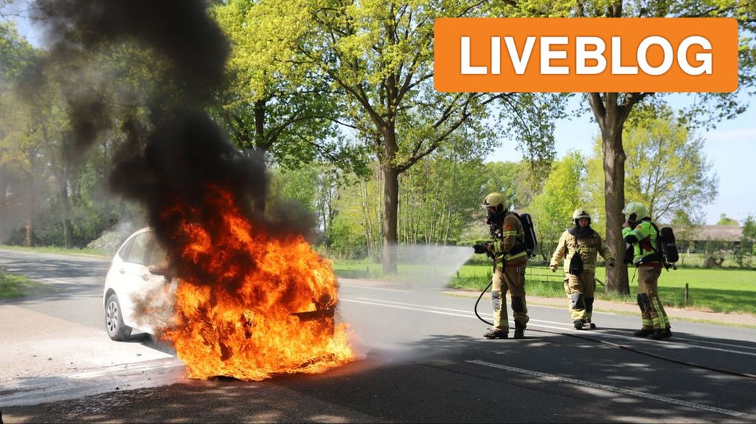 In Doornspijk vloog een auto in brand tijdens een proefrit.
