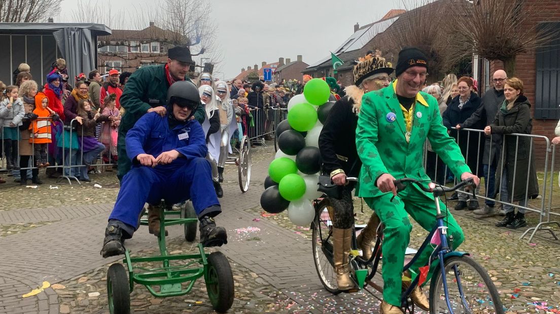 De optocht in Broekhuizen