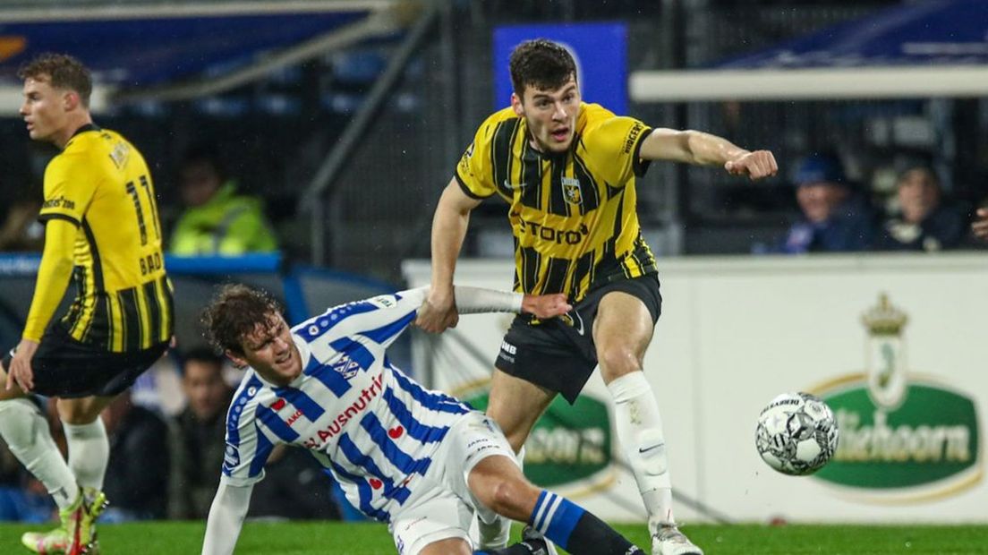 Rasmussen, de sloper in de defensie van Vitesse