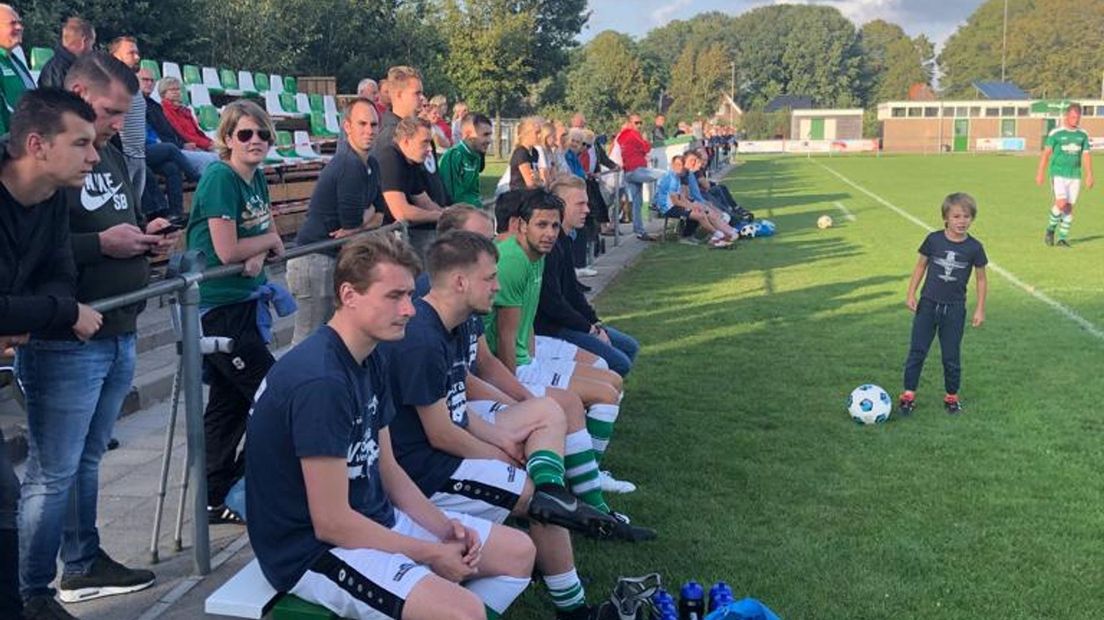 Het team presteert slecht nu veertien spelers zijn vertrokken