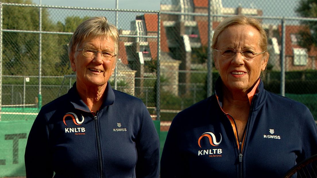 Heleen (70) en Ria (71) maken zich op voor het WK tennis