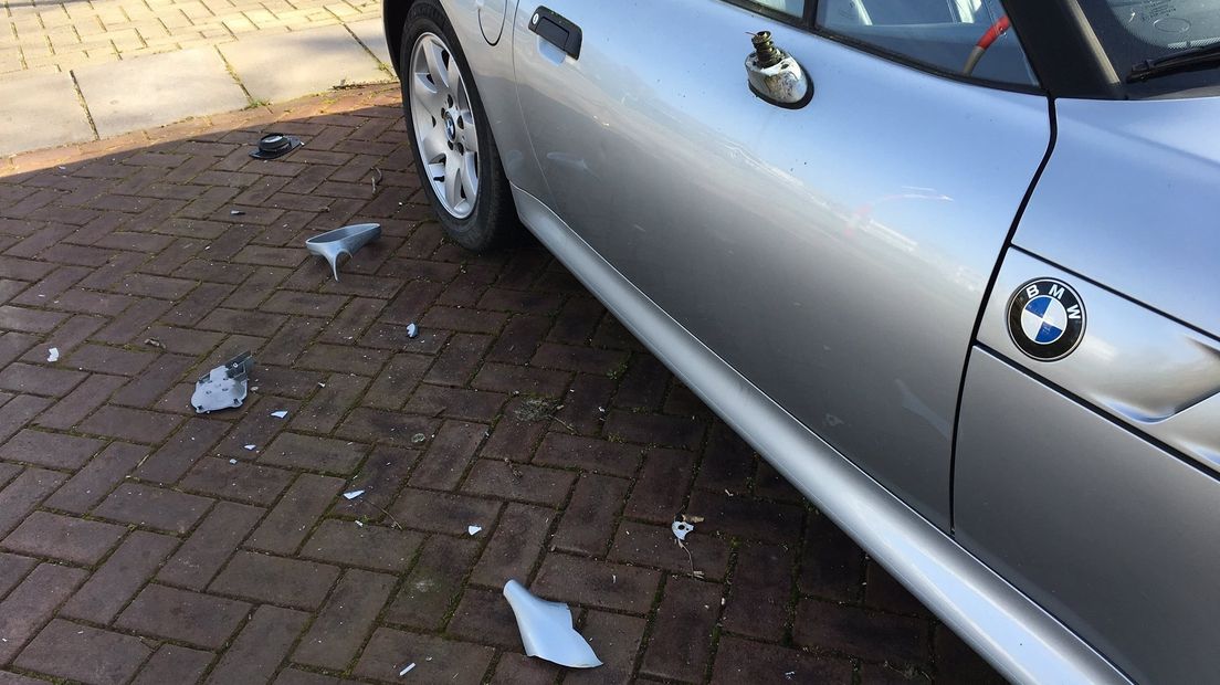 In Oost- en West-Souburg zijn auto's vernield.