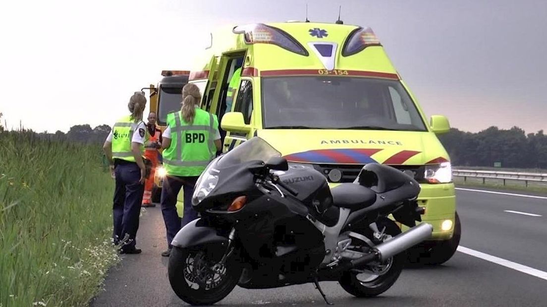 Motorrijder gewond op A28