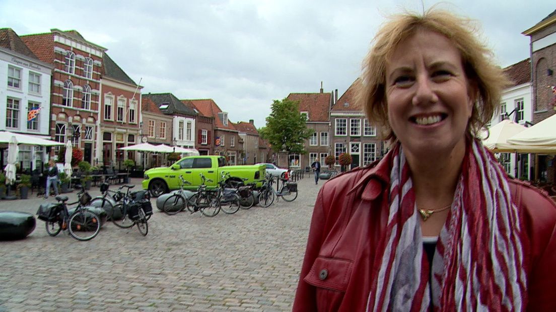 Margo Mulder, de nieuwe burgemeester van Goes, in haar oude woonplaats Heusden (NB).