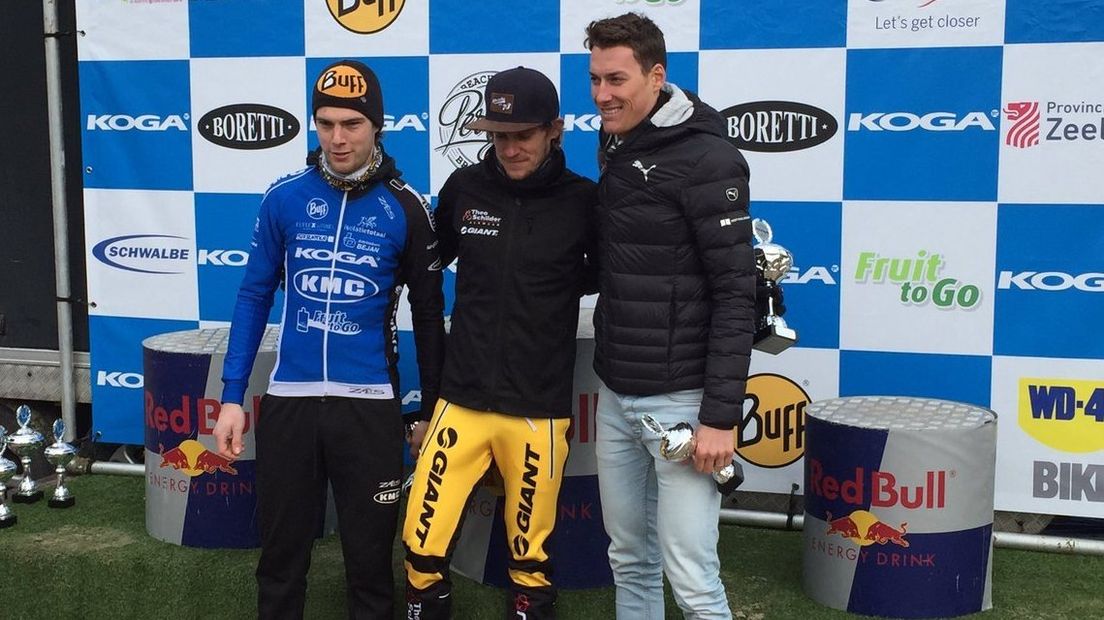 Thijs Zonneveld wint MTB Beachrace (video)