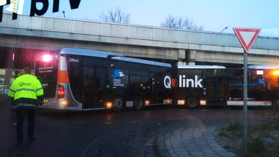 Negen harmonicabussen van dezelfde serie als de bus op deze foto, moeten terug naar de garage.