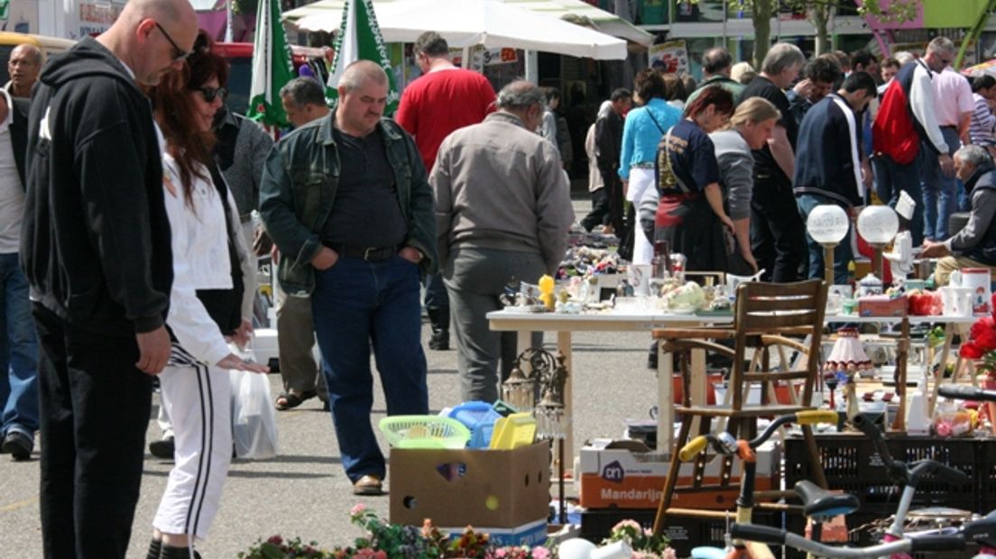 Zwarte markt in Zuidlaren - RTV Drenthe