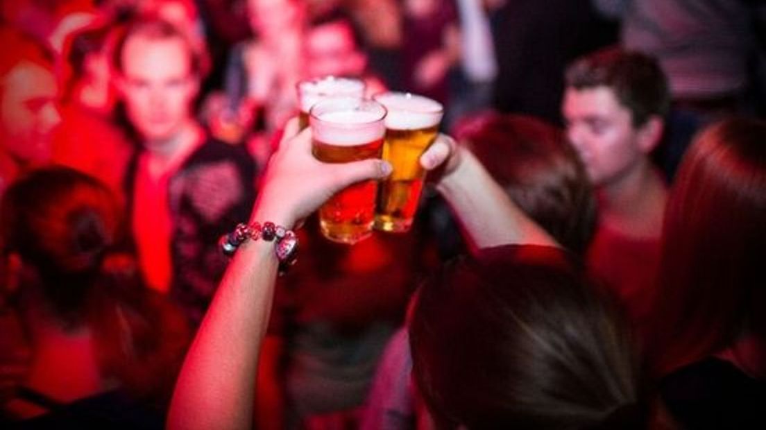 Ook de horeca zou weer open mogen tot uiterlijk 20.00 uur.