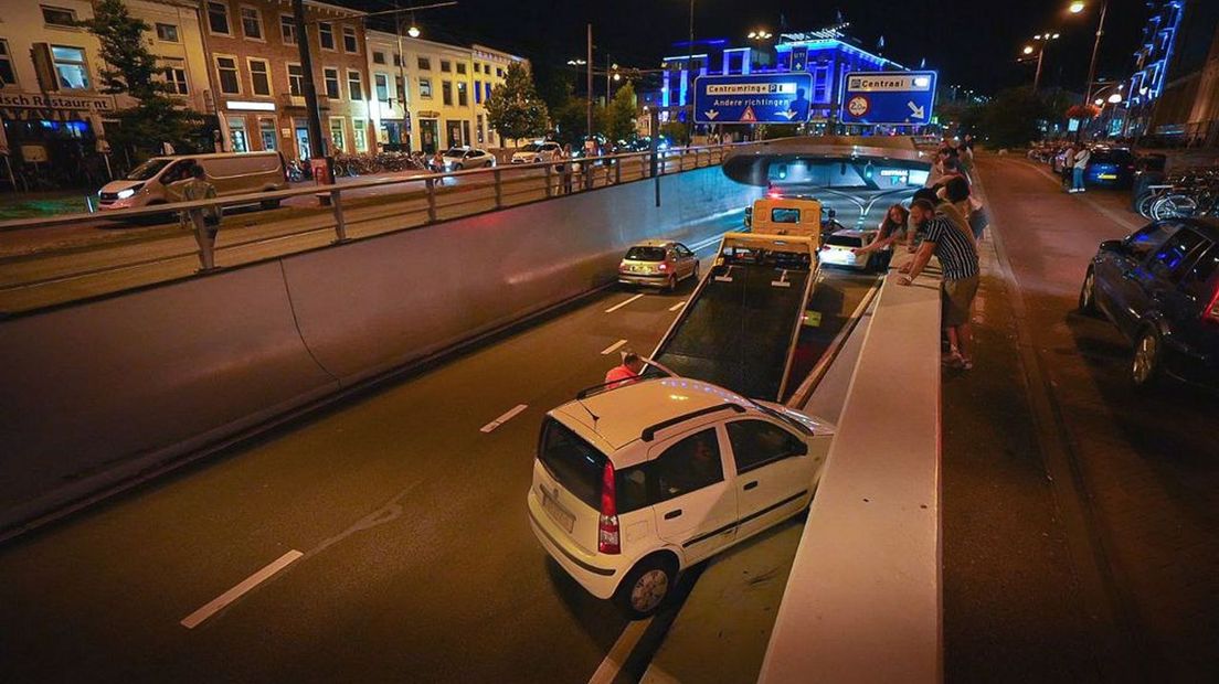 Zeker een van de auto's is geborgen door een bergingsbedrijf