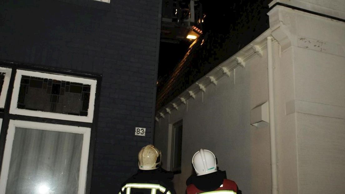 Huis in Enschede zwaar beschadigd door vuurwerkbom