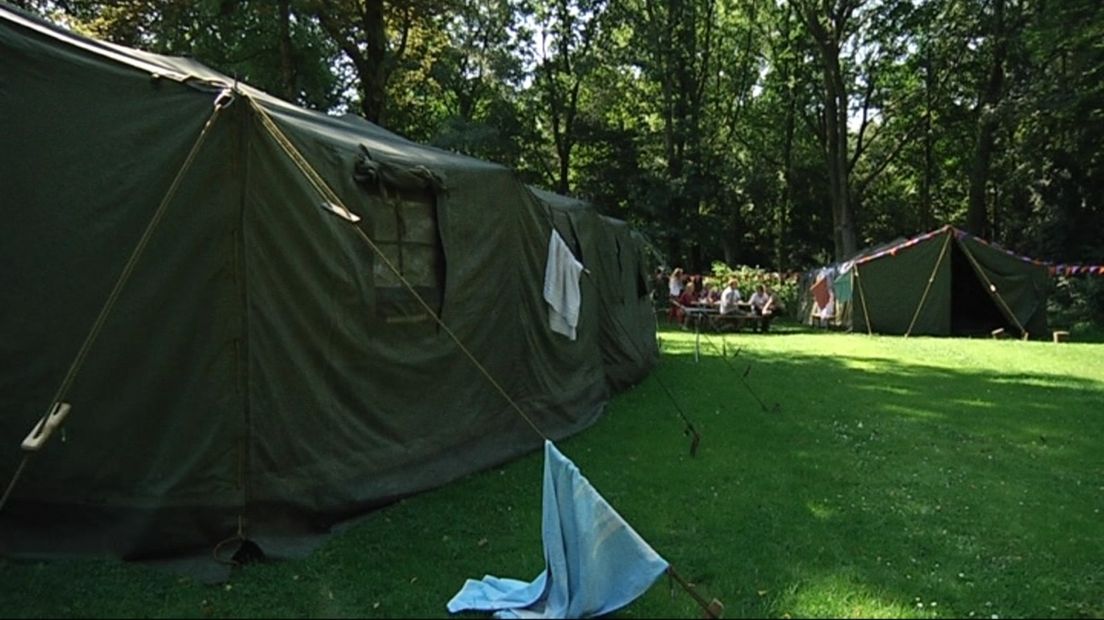 Logeren internationale studenten straks in een tent?