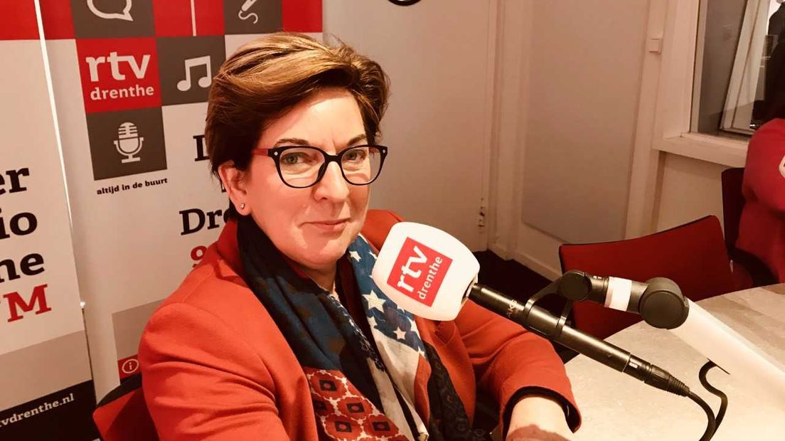 Nynke Houwing mag de koning rondleiden (Rechten: Margriet Benak/RTV Drenthe)