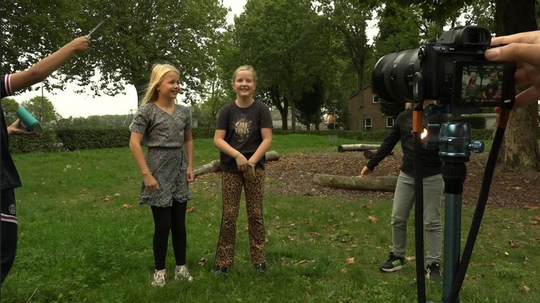 Alle basisscholen West Betuwe maken rap over water en milieu - Omroep Gelderland