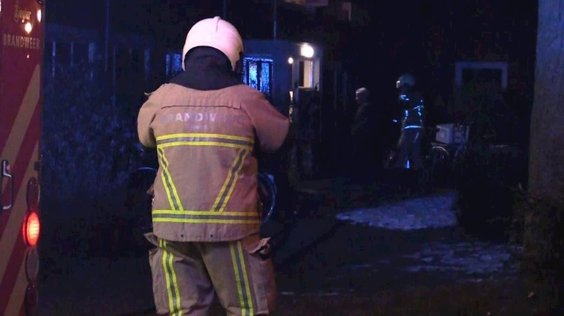 Hulpdiensten in actie voor brandende pan in Enschede